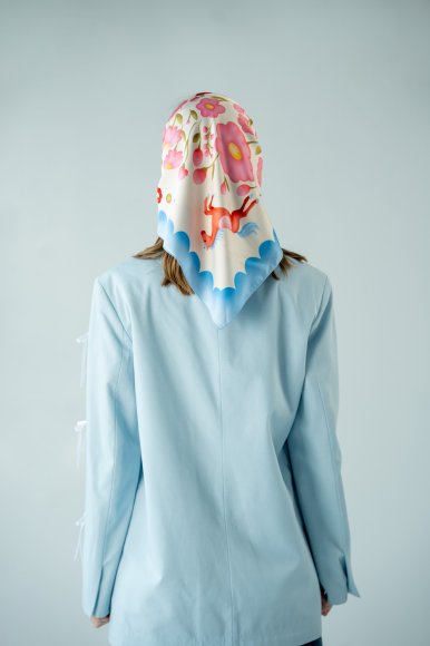 Scarf "House Among Flowers" pink: Photo