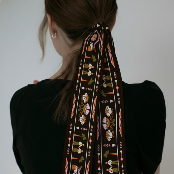 Платок твилли «Дерево рода» черный: Фото