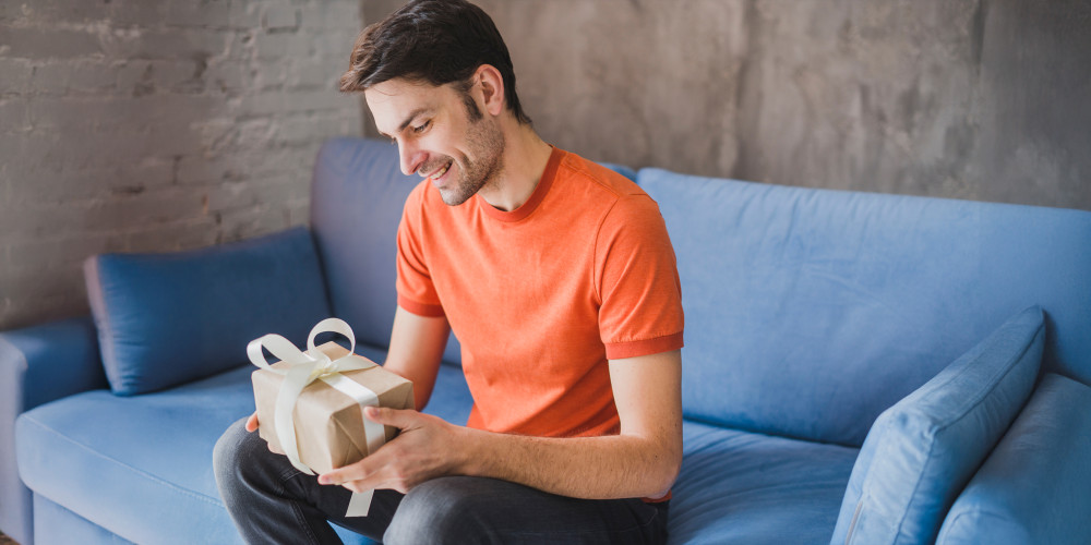 Что подарить мужчине на 45 лет: советы и идеи: Фото 1 - ORNER