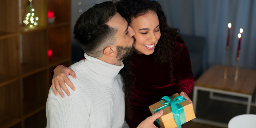  Що подарувати на 8 річницю весілля: варіанти та ідеї: Фото 3 - ORNER 