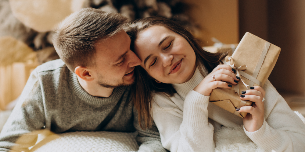  Що подарувати на 6 річницю весілля: ідеї та готові варіанти: Фото 2 - ORNER 