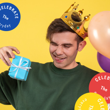  Що можна подарувати хлопцю на 18 років: ідеї та рекомендації найкращих подарунків: Фото - ORNER 