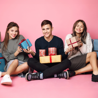  Що подарувати колезі: ідеї та варіанти для колег чоловіків і жінок: Фото - ORNER 