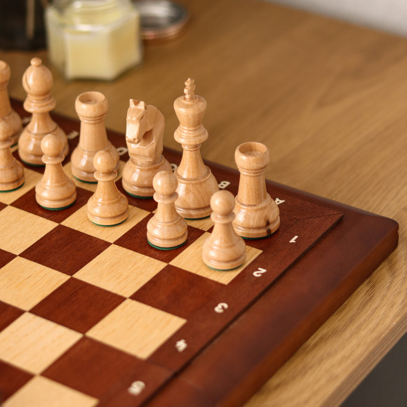  Set of wooden chess dark brown: Photo - ORNER 
