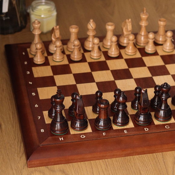  Set of wooden chess dark brown: Photo - ORNER 
