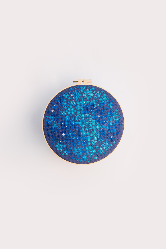  Набор для вышивания Ø190 мм ORNER x Diva Olivka «Орнамент. Звездные цветы»: Фото - ORNER 